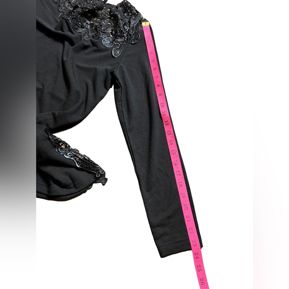 Joan Boyce formal black top w/ decorative lace neckline & sleeve, Size M - Picture 7 of 8